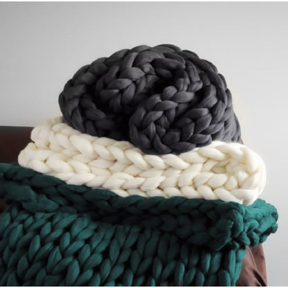Cozy Photo Prop Chunky Wool Blanket
