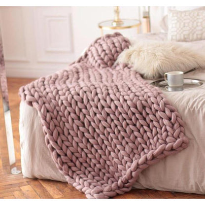 Cozy Photo Prop Chunky Wool Blanket