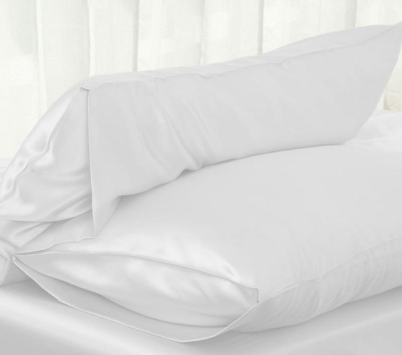 Elegant Satin Pillowcase - Sleek Design