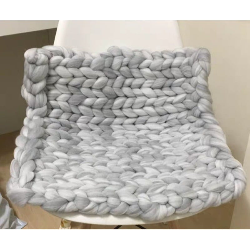 Cozy Photo Prop Chunky Wool Blanket