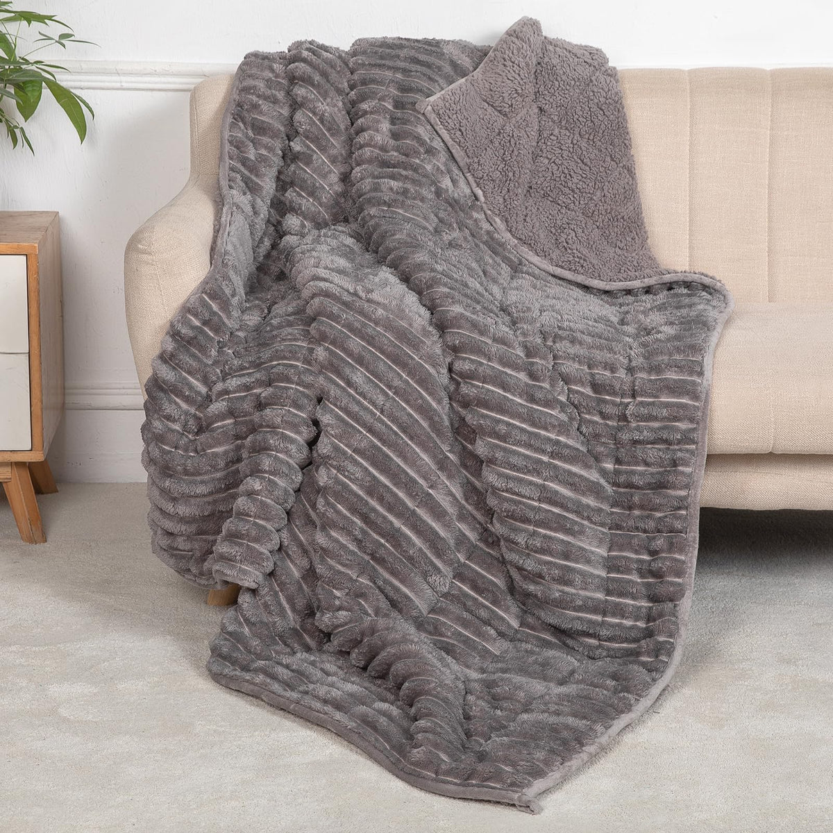 DreamEze Plush Sherpa Fleece Weighted Blanket 20lbs