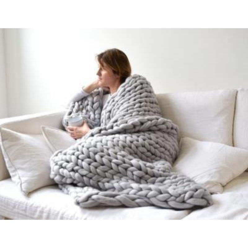 Cozy Photo Prop Chunky Wool Blanket