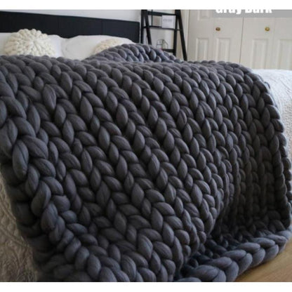 Cozy Photo Prop Chunky Wool Blanket